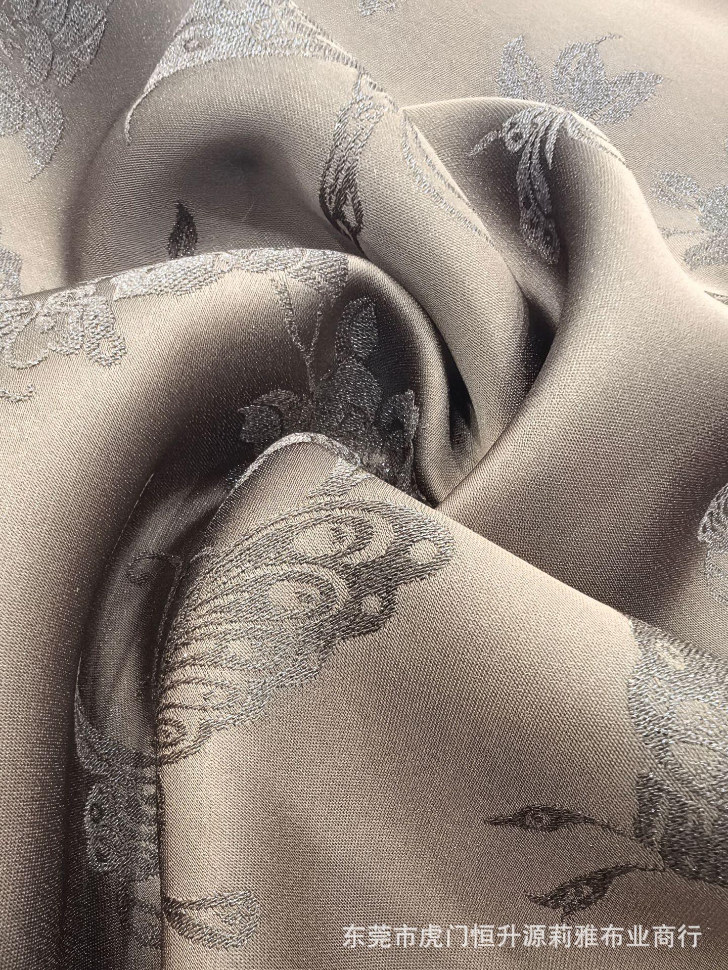 新款钻石丝提花面料 亮丝蝴蝶提花布 潮流国风旗袍连