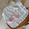 Meias soquete com blocos de cor e estampa floral para outono e inverno, estilo coreano, delicadas e femininas, com etiquetas de tecido, comprimento até a panturrilha, algodão puro, sem costura e versáteis