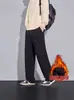 Marca da moda outono/inverno 2026, calça de moletom esportiva lisa e simples com forro de fleece para homens, estilo de rua retrô, corte solto, calça casual versátil