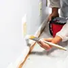 Pincel de mango de madera mango largo cerdas afiladas pincel de pintura transfronterizo superventas fábrica de origen múltiples especificaciones naranja y blanco pintura de paredes