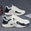 Zapatos de hombre 2026 verano modernos transpirables deportivos ligeros suela blanda para correr antideslizantes versátiles casuales zapatos de papá