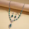 Brincos e Colar Europeus e Americanos Transfronteiriços com Franjas de Strass, Corrente de Clavícula com Design de Nicho, Acessório de Pescoço Elegante Estilo Corte para Mulheres