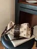 Bolso grande de lunares estilo coreano para mujer, diseño de nicho, moderno bolso de hombro y bandolera para el trabajo, mochila casual