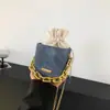 Estilo Ocidental Nova Caixa Quadrada com Cordão 2024 Nova Moda Casual Corrente Simples Ombro Transversal Portátil Pequena Bolsa Quadrada