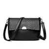 Bolsos Populares Transfronterizos para Mujer 2025 Nueva Moda Patrón de Serpiente Grabado Versátil Bolso para Mujeres de Mediana Edad Bolso Cruzado Simple para Madres