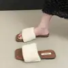 Pantuflas peludas estilo Birkenstock de suela plana para mujer, aptas para usar en exteriores, con forro polar añadido para mayor calidez, diseño de una tira, nuevas pantuflas de algodón con estampado de leopardo Otoño e Invierno 2026