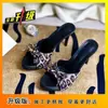 Sandálias de Salto Agulha Bicolor Preto com Estampa de Leopardo, Uma Alça e Laço 2026 Verão, Para Uso Externo, No Trabalho, Sandálias de Moda Versáteis para Mulheres