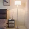 Lámpara de pie con pantalla redonda nórdica para iluminación de sala de estar, sofá y dormitorio, acogedora y de bajo consumo, con un poste largo retráctil