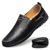Sapatos Mocassins Estilo Coreano Sapatos Masculinos Slip-On Sola Macia Sapatos para Dirigir Sapatos Baixos Atacado para Dirigir e Uso Casual