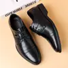 Sapatos Masculinos de Couro Sapatos Masculinos de Couro Formais de Negócios com Três Ilhós Respiráveis Resistentes ao Desgaste Sapatos para o Trabalho e o Dia a Dia Estilo Britânico Tamanho Grande Sapatos Masculinos