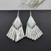 Aretes de Estilo Exótico de Venta Caliente Retro Literario Clásico Dignificado Ganchos para la Oreja Versátil Hueco Moda Borla Colgantes