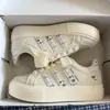 Zapatos Blancos Gruesos Bordados de Nicho Chic Nuevos para Primavera 2026 para Mujer, Tenis Casuales Versátiles, Zapatos Deportivos para Estudiantes