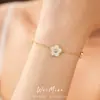 Aretes y Collar de Flor de Circonia Bañados en Oro Real, Cadena para Clavícula de Lujo Ligero y Nicho, Juego de Joyería Simple y Dulce de Gama Alta