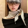 Bufanda de Lino Rayada en Blanco y Negro Estilo Japonés para Mujer 2025 Nuevo Nicho de Alta Gama Bufanda para el Cuello Accesorio Versátil para el Cuello