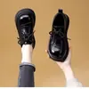 Populares zapatos de cuero retro japoneses para mujer con suela gruesa, nuevo estilo otoño 2026, con cordones, adelgazantes, suela suave, cómodos para mujer