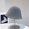 Gorro de Lana de Punto de Color Sólido con Borde Enrollado Estilo Japonés para Mujer, Versátil Sombrero de Pescador Cubo Artístico de Invierno, Cálido y Acogedor, Tendencia