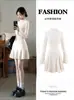 Vestido de Punto Blanco de Cuello Alto para Mujer, Capa Interior de Otoño e Invierno, Ropa de Invierno Gruesa Cepillada, Falda Corta de Retazos Forma de Pera