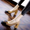 Elegantes Sapatos de Salto Alto Quadrados com Fivela de Metal, Novo Estilo Primavera 2026, Sapatos Estilosos de Socialite para Combinar com Vestidos, com Design de Salto Bloco