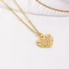 Encanto Europeo y Americano Collar Exagerado de Corazón Colgante Collar Chapado en Cobre 18K Perla de Imitación Corazón de Melocotón Joyería DIY Accesorios Colgantes