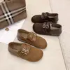 2026 Zapatos Birkenstock Versátiles para Mujer Hebilla de Cuero Planos Versátiles Moda Casual Zapatos para Ir al Trabajo Otoño Cómodos Gamuza Estilo Nuevo