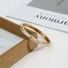 Pulsera de Nuevo Diseño Primavera 2026 con Patrón Dorado, Técnica de Goteo de Aceite, Estilo Lujo Ligero Joyería Versátil para Mujer