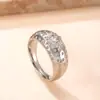 Anéis de Aço Inoxidável Fundido Europeus e Americanos Transfronteiriços, Anéis de Diamante Estilo Leve de Luxo da Moda, Joias Unissex de Aço Titânio