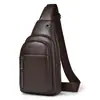 Weixier Nueva Bolsa de Pecho para Hombre con Patrón de Lichi, Bolso de Hombro Impermeable para Hombre de Gran Capacidad con Agujero para Auriculares