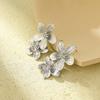 Aretes Franceses Retro de Lujo Ligero con Borla de Flores de Acero Inoxidable para Mujer, Nuevos de Alta Gama Estilo Cool Transfronterizo, Aretes Exagerados