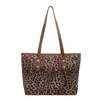 Bolsa de mão com estampa de leopardo, grande capacidade, nova bolsa de ombro casual outono/inverno 2026, bolsa tote fashion para trabalho e deslocamento