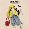 Conjunto Casual de Duas Peças para Meninos Estilo Primavera e Outono Jaqueta com Capuz Color Block Calça Jogger Jeans Cargo Conjunto Versátil para Bebês e Crianças Pequenas