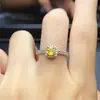 Anillo Popular de Zafiro Amarillo Natural al por Mayor de Fábrica Plata S925 Incrustado Piedra Principal 5*5 Joyería de Lujo Venta Directa de Fábrica