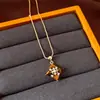 Set de pendientes, collar y anillo de plata chapada en oro real con circonita cúbica, piedra ojo de tigre y forma de flor de diamante - una lujosa y vintage colección de joyería para mujer
