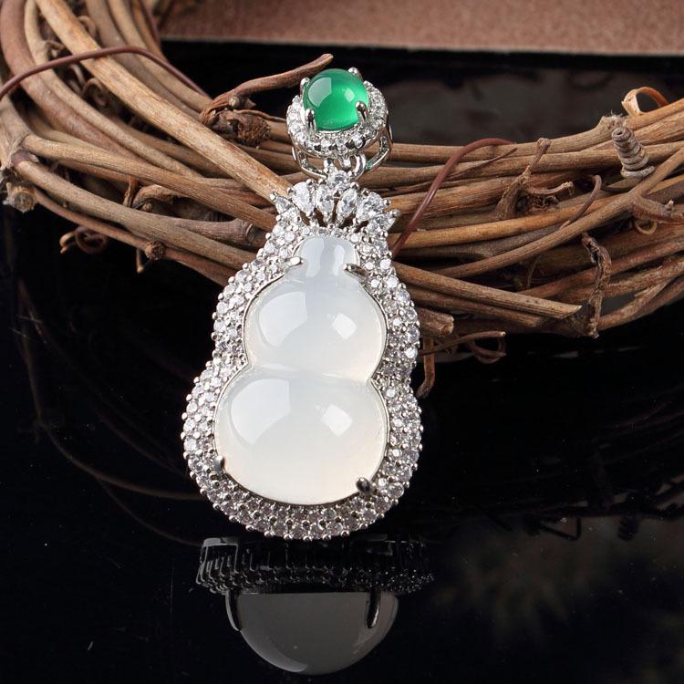 玉髓镶嵌吊坠65