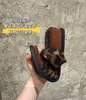 Sandalias de Cuadrado Doble Uso Estilo Chica Caliente Retro 2026 Nueva Versión Coreana con Correas de Envoltura, Punta Abierta, Correa Única y Sandalias de Tacón de Cuña