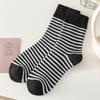 Calcetines de Mujer sin Impuestos para Otoño e Invierno, Populares Calcetines de Rizo a Rayas, Forrados de Felpa y Engrosados, Modernos Calcetines de Media Pantorrilla Estilo Japonés