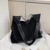 Bolsa de Grande Capacidade para Mulheres 2025 Inverno Novo Estilo Casual Ombro Axila Bolsa Moderna Retrô Bolsa Tote para o Dia a Dia