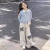 Conjunto de Dos Piezas para Niñas 2026 Primavera y Otoño: Top Dulce con Retazos Combinado con Pantalones Casuales de Diseño Vintage - Atuendo de Moda