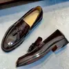 Zapatos de Piel de Lujo para Hombre Capa Superior Piel de Vaca Grano Abierto Mocasines con Borlas Zapatos de Vestir charol Casual de Negocios Estación Europea
