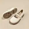 Sapatos Mary Jane de couro macio para mulheres, sapatos baixos de sola única, novo modelo outono 2026, slip-ons de uso bidirecional, adequados para combinar com saias, sapatos pequenos de couro delicados