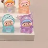 Muñeca de Dibujos Animados con Cabeza Inclinada Llavero de Pegamento de Crema DIY Materiales para Coleta Imanes para Refrigerador Accesorios de Resina Venta al por Mayor Caja Sorpresa