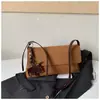 Bolso de hombro de nicho, alta calidad y elegante para mujer, nueva colección 2025, estilo retro francés, ligero y versátil, bolso cruzado