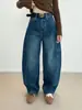 Jeans Feminino Zedaijiai 100% Algodão de Fibra Longa, Moderno, Avant-Garde, Levemente Desconstruído, Solto, com Corte Curvo em Formato de Casulo