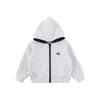 La nueva chaqueta de otoño para niño de Wulibu presenta un cárdigan con capucha estampado de estrellas que es suave, agradable para la piel, duradero y de corte holgado.