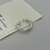 Anillo Irregular Envuelto de Plata de Ley S925 Estilo Coreano Estética Fría Líneas Entrelazadas Moda Versátil Diseño de Personalidad Anillo para Dedo