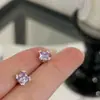 Pendientes de Diamante Cuadrado Morado de Cuatro Garras de Lujo Ligero, de Gama Alta, Exquisitos, Elegantes, Compactos, Sencillos, Modernos, Pendientes de Nicho
