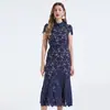Toma Real de Ropa de Comercio Exterior para Mujer: Encaje Exquisitamente Elaborado con Parche de Encaje Floral Hueco Tridimensional, Cuello de Camisa, Corte Entallado, Vestido de Sirena