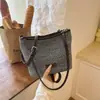 Bolso Cubo Casual Retro de Gran Capacidad para Mujer 2026 Nuevo Verano Simple Moda Bolso de Hombro Cruzado