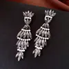 Aretes de Tachuela Cruzados con Incrustaciones de Diamante y Borla Geométrica de Plata, Aretes de Moda de Lujo Ligero, Accesorios de Aretes Versátiles de Personalidad para Mujer