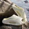 Pantuflas de coco con una sensación cómoda, chanclas de baño EVA antideslizantes de suela gruesa para deportes al aire libre para hombre que no causan mal olor en los pies