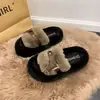 Mostrando artesanía con un sentido de capas, pantuflas para mujer 2026 estilo popular de celebridad de internet suela suave no cansa los pies mano de obra exquisita pantuflas de verano